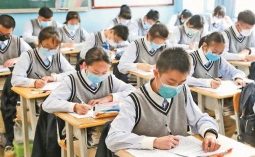 复课前的上班穿搭吃瓜,吃瓜之余，优雅上班