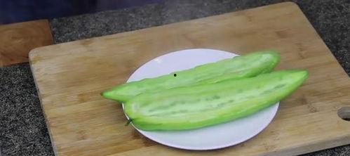 凉瓜心可以吃吗,揭秘可食用之谜